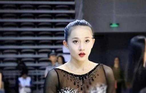 李莹念：从空姐到孙杨前女友的坎坷人生