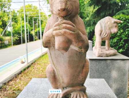 “一块石头落了地”指的是什么生肖动物?