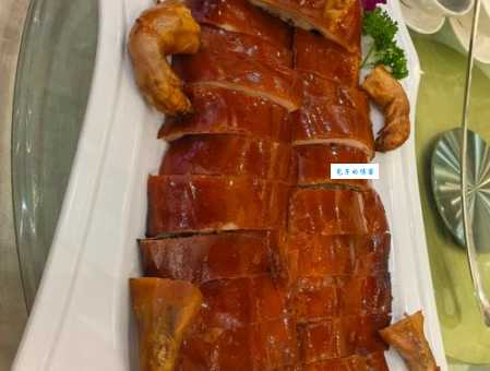 烤乳猪是哪个菜系的代表菜?粤菜经典名菜详解