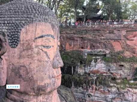 乐山大佛的发髻是怎样保护大佛的？原来如此！
