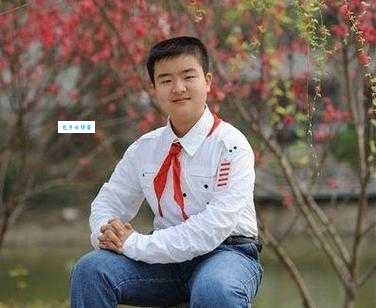 什么是五道杠 学生干部标志的由来与意义