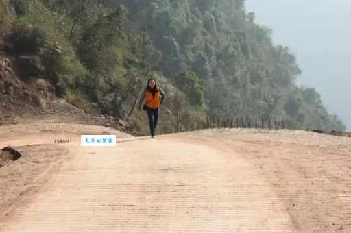 等会儿是什么意思 中文等待表达全解析