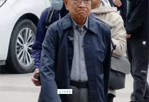 鲍国安儿子个人资料 他的儿子叫什么名字