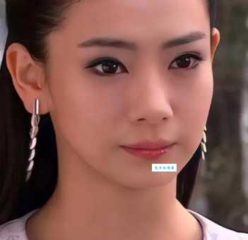 夏友善为什么在夏家三千金中如此受欢迎角色魅力解析