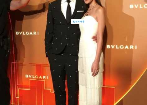 陆明君老公近照流出夫妻俩甜蜜同框引热议