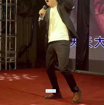 中国达人秀胡启志表演惊艳全场观众直呼过瘾