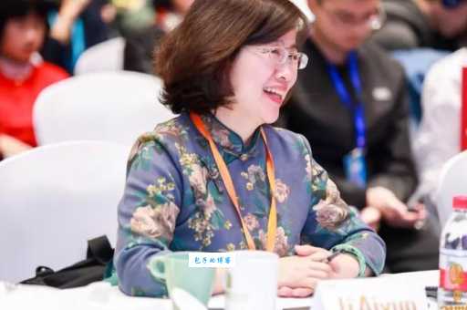 杨华梦的故事揭秘她如何从平凡走向辉煌