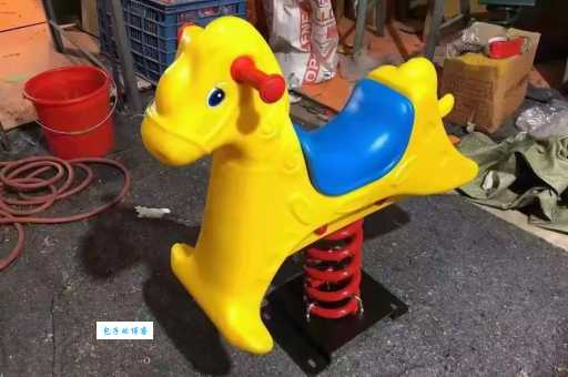 滑滑梯跷跷板什么意思 儿童游乐设施名称解析