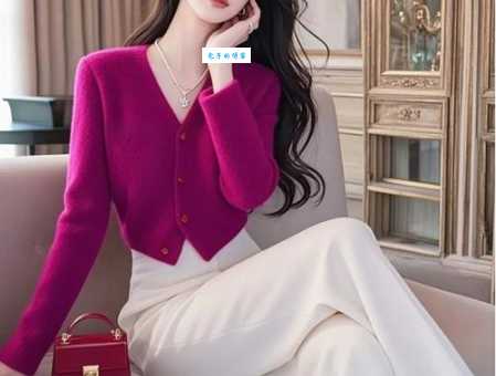 玫红色配什么颜色好看不出错？时尚博主私藏技巧大公开！