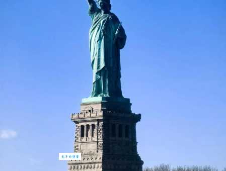 自由女神坐落在哪个城市？去纽约怎么才能看到她呢