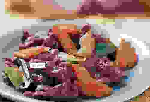想知道蚝油牛肉是什么地方的菜吗?答案在这里!